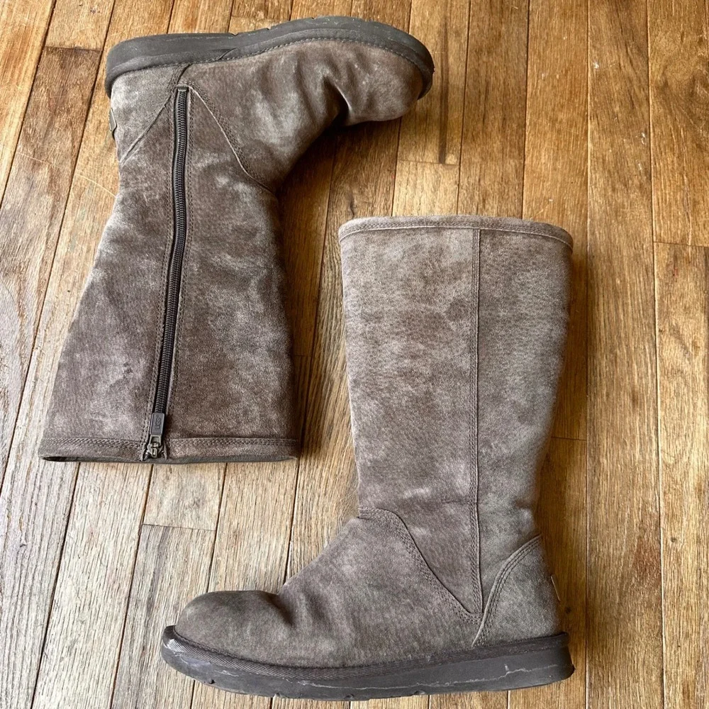 UGG Sumner Boots Womens Size 8 Suede Shearling Mid Calf Zipper Brown